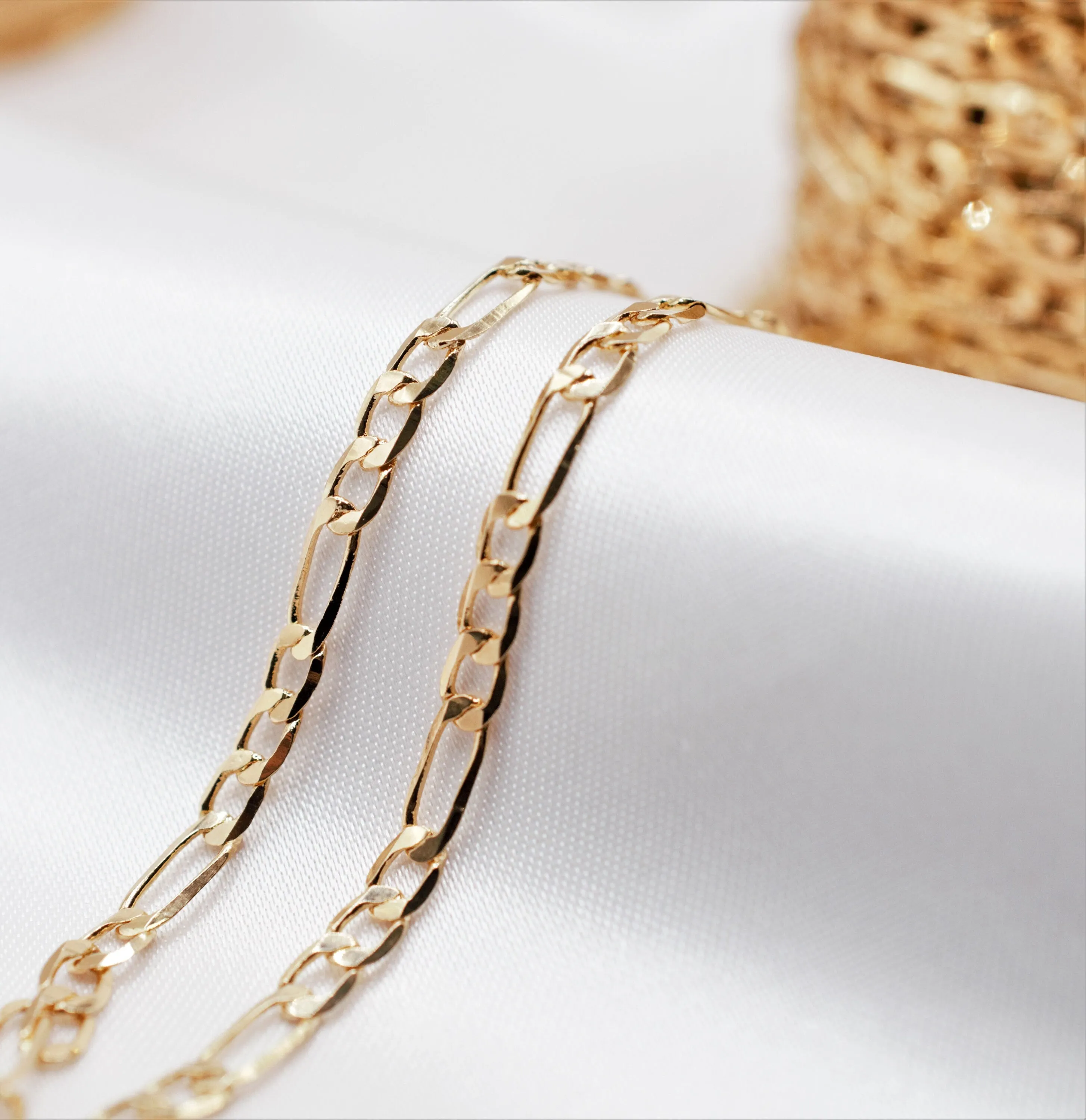 3 Feet 18K/14K  Gold Filled Look, Chain Figaro Curb Necklace personalize Chain Width 2mm/3mm/3.5mm/4mm findings for Jewelry Supplier